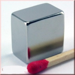 neodijumski magnet JAK 15x15x10mm 8,8KG