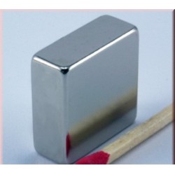neodijumski magnet 20x20x8mm JAK 9 KG